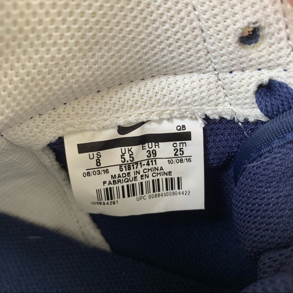 Nike High Top Vintage Shoe - Picture 6 of 6